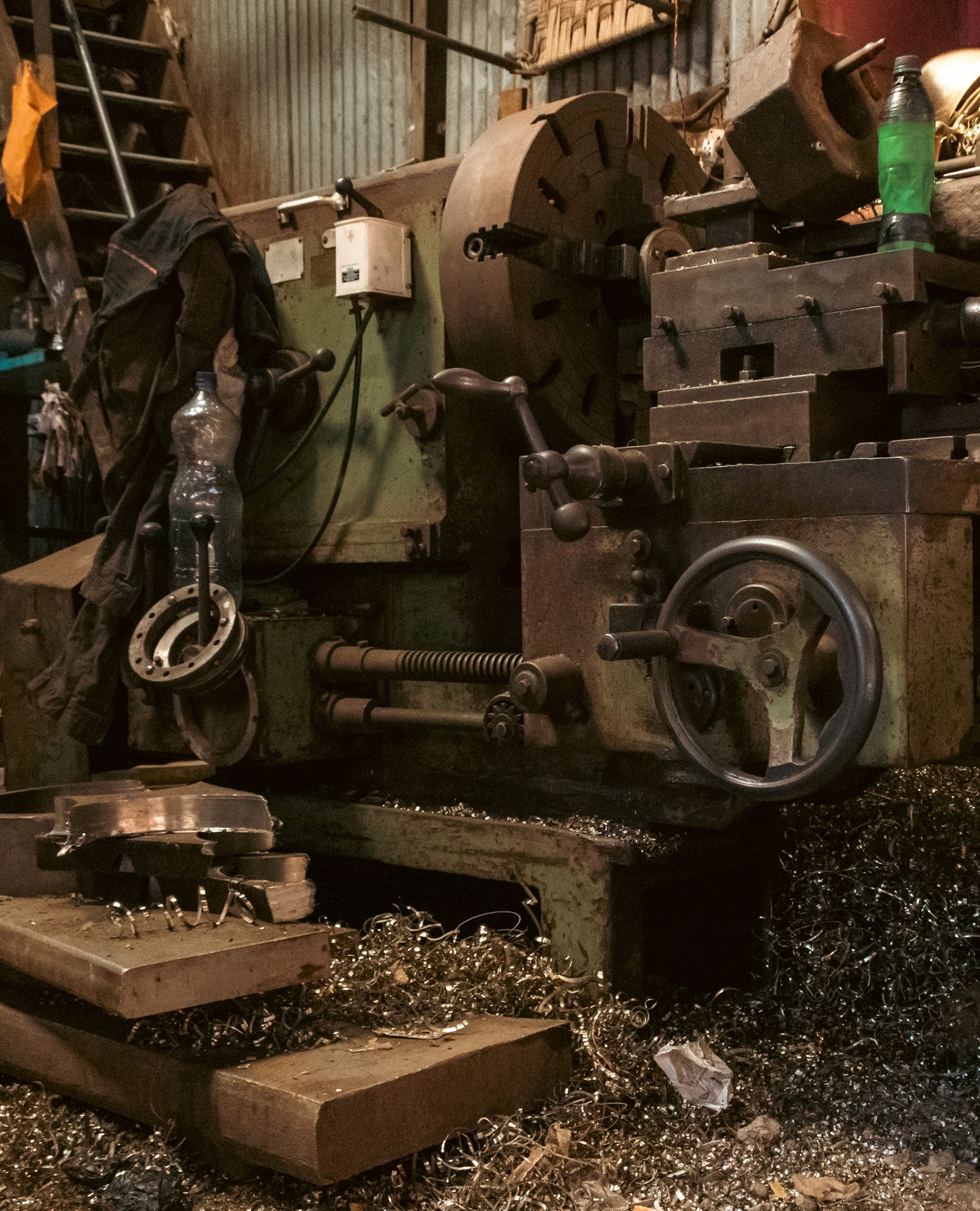Machine shop lathe